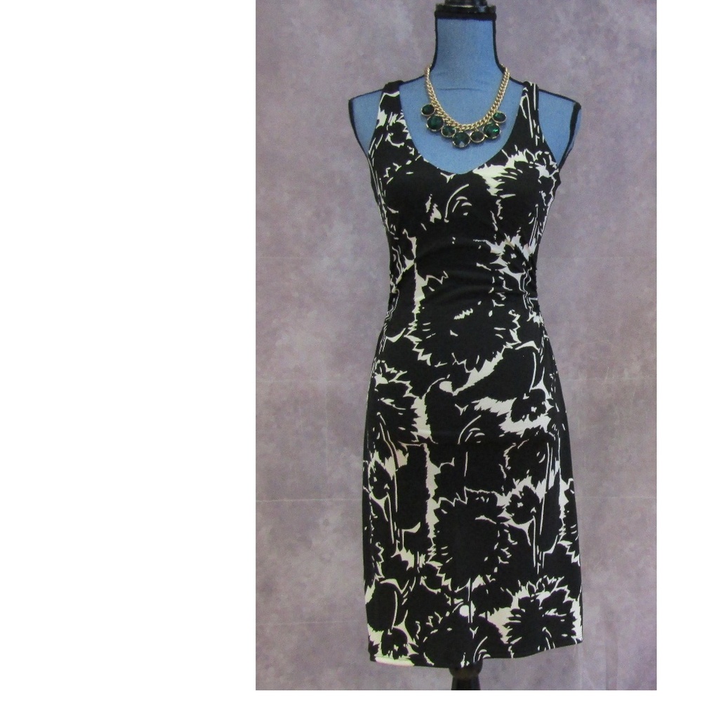 Express Black & White Ruched Keyhole Dress Size 2